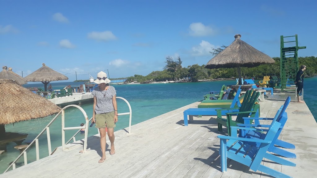 Ilha Caye Caulker - praia pública Fonte: Tamara Rumo ao Porto