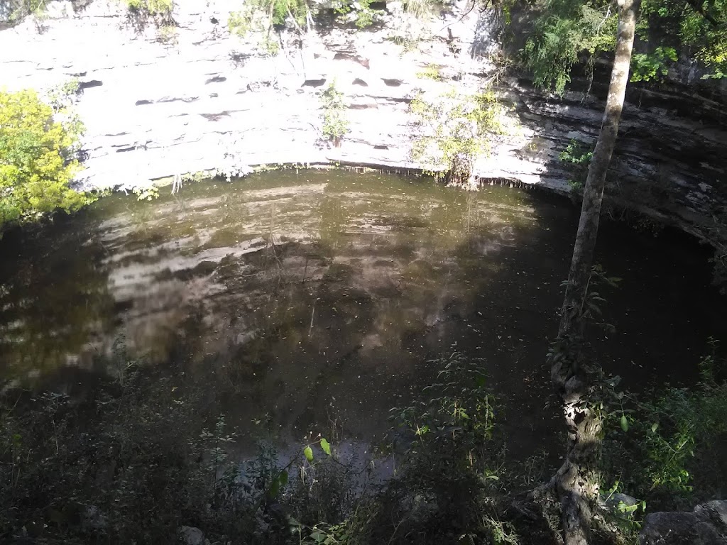 Cenote sagrado - Chichen Itza Fonte: Tamara Rumo ao Porto