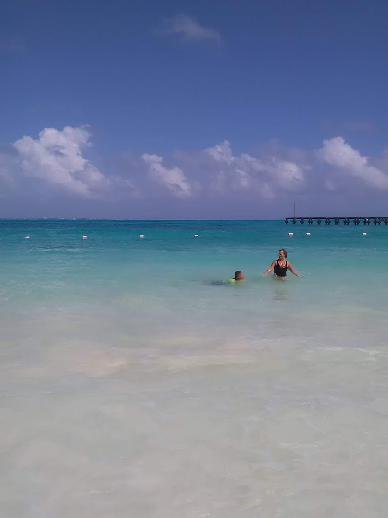 Cancún e sua zona hoteleira - praia do Caracol Fonte: Tamara Rumo ao Porto