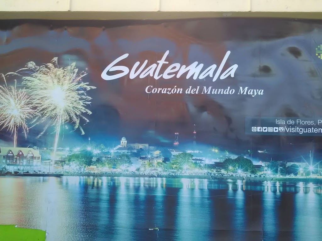 Flores - Guatemala Fonte: Tamara Rumo ao Porto