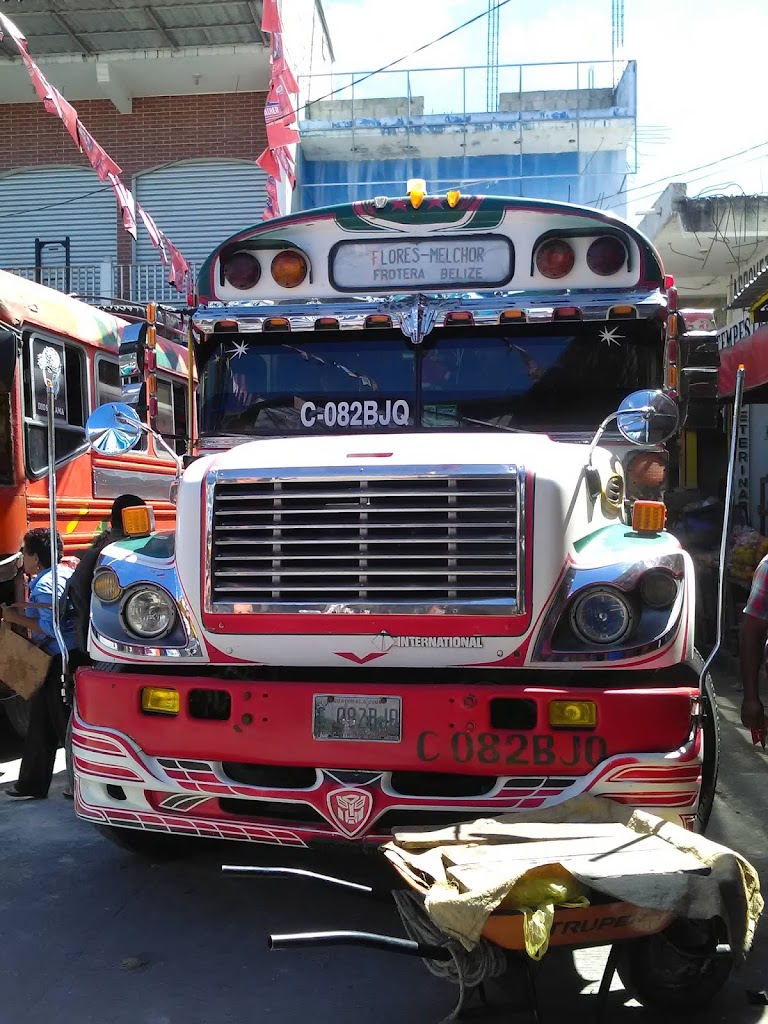 Flores na Guatemala - camioneta Fonte: Tamara Rumo ao Porto