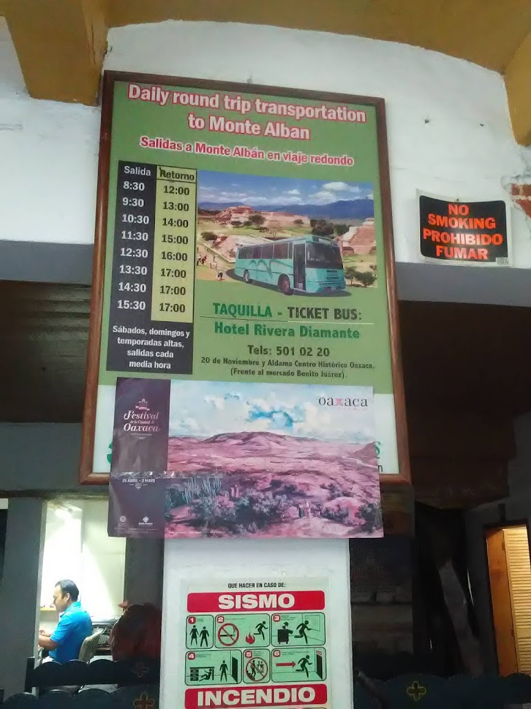 Oaxaca - bus para Monte Albán Fonte: Tamara Rumo ao Porto